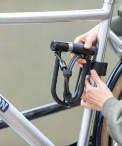 AXA Newton Mini Pro Incl Kabel Beugelslot - ART 2 Slot Voor Fietsen 14 Cm - Zwart -Bobike SHOP 550x366 109