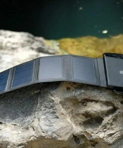 Sunslice Solar Draagbare Powerbank Met Zonnepanelen, SunPower Technologie, Handig Om GMS's Op Te Laden, Licht Voor O.a. Lange Trektochten, Zakformaat, Compatibel Met IPhone, Samsung, Huawei, Zwart -Bobike SHOP 550x366 199