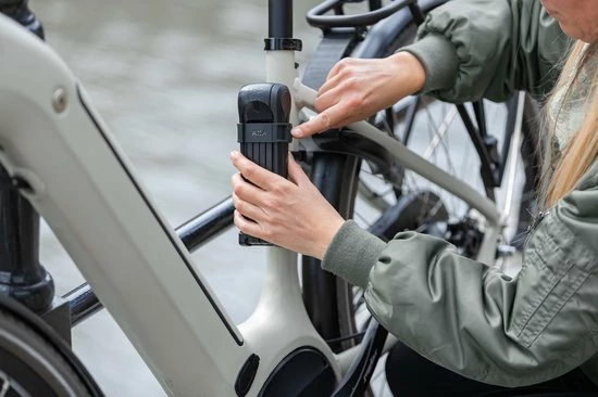 AXA - Fold 85 - Fietsslot - Vouwslot - Voor Elk Type Fiets - Met Houder - 85 Cm - Zwart 8 AXA - Fold 85 - Fietsslot - Vouwslot - Voor Elk Type Fiets - Met Houder - 85 Cm - Zwart - Afbeelding 8