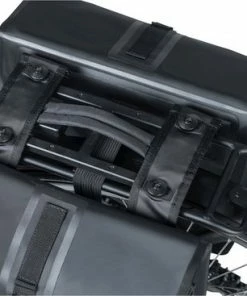 Basil Urban Dry Dubbele Fietstas MIK - Zwart - 50 Liter -Bobike SHOP 550x367 36