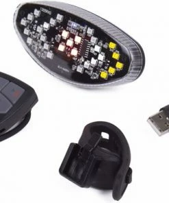 Benson Fietslamp Met Richtingaanwijzer - LED Licht - Afstandsbediening -Bobike SHOP 550x388 2