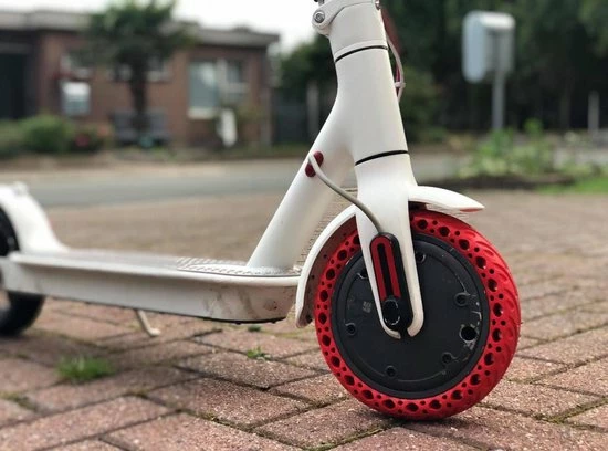 Kitra Xiomi M365 Banden Volle En Volrubberen Band Voor Xiaomi M365 (PRO) En Phaewo X9 - M365 Accessoires En Onderdelen - Volrubber - Zonder Binnenband - Anti-slip - Afvoerprofiel - 8,5'' Band - Geen Lekke Band (rood) 4 Kitra Xiomi M365 Banden Volle En Volrubberen Band Voor Xiaomi M365 (PRO) En Phaewo X9 - M365 Accessoires En Onderdelen - Volrubber - Zonder Binnenband - Anti-slip - Afvoerprofiel - 8,5'' Band - Geen Lekke Band (rood) - Afbeelding 4