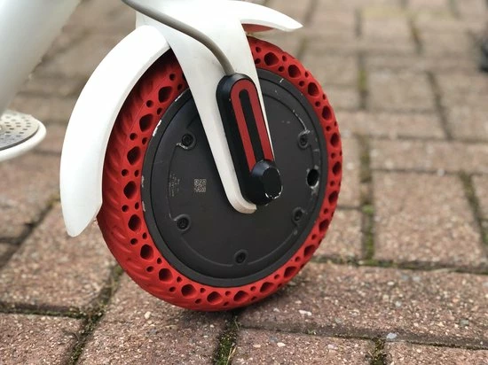 Kitra Xiomi M365 Banden Volle En Volrubberen Band Voor Xiaomi M365 (PRO) En Phaewo X9 - M365 Accessoires En Onderdelen - Volrubber - Zonder Binnenband - Anti-slip - Afvoerprofiel - 8,5'' Band - Geen Lekke Band (rood) 3 Kitra Xiomi M365 Banden Volle En Volrubberen Band Voor Xiaomi M365 (PRO) En Phaewo X9 - M365 Accessoires En Onderdelen - Volrubber - Zonder Binnenband - Anti-slip - Afvoerprofiel - 8,5'' Band - Geen Lekke Band (rood) - Afbeelding 3